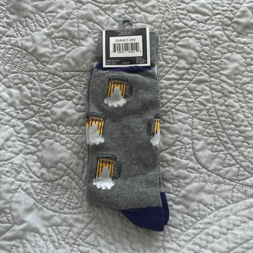 NWT Beer Socks - Picture 2 of 2